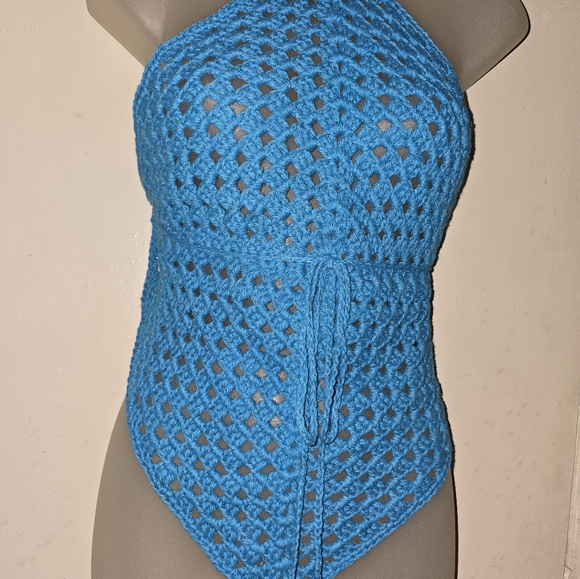Crochet halter top - Picture 4 of 5